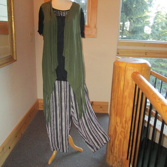 Lee David Striped Pants, Black Faded Glory Lacy Top & Fringe Shop Trends Vest - Picture 2 of 13